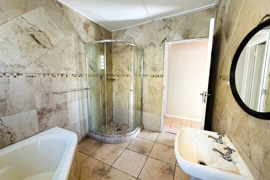 3 Bedroom Property for Sale in Sandbaai Western Cape